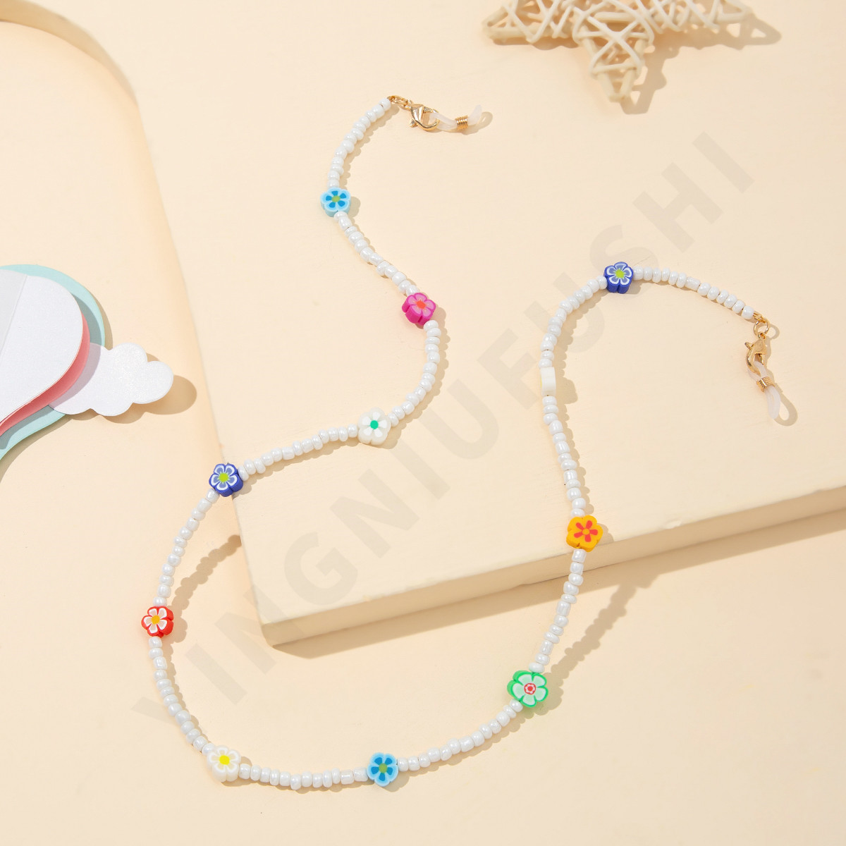 Trendiger Kristallblumen-Fruch – Mask Chain Holder Bewertung und Preis